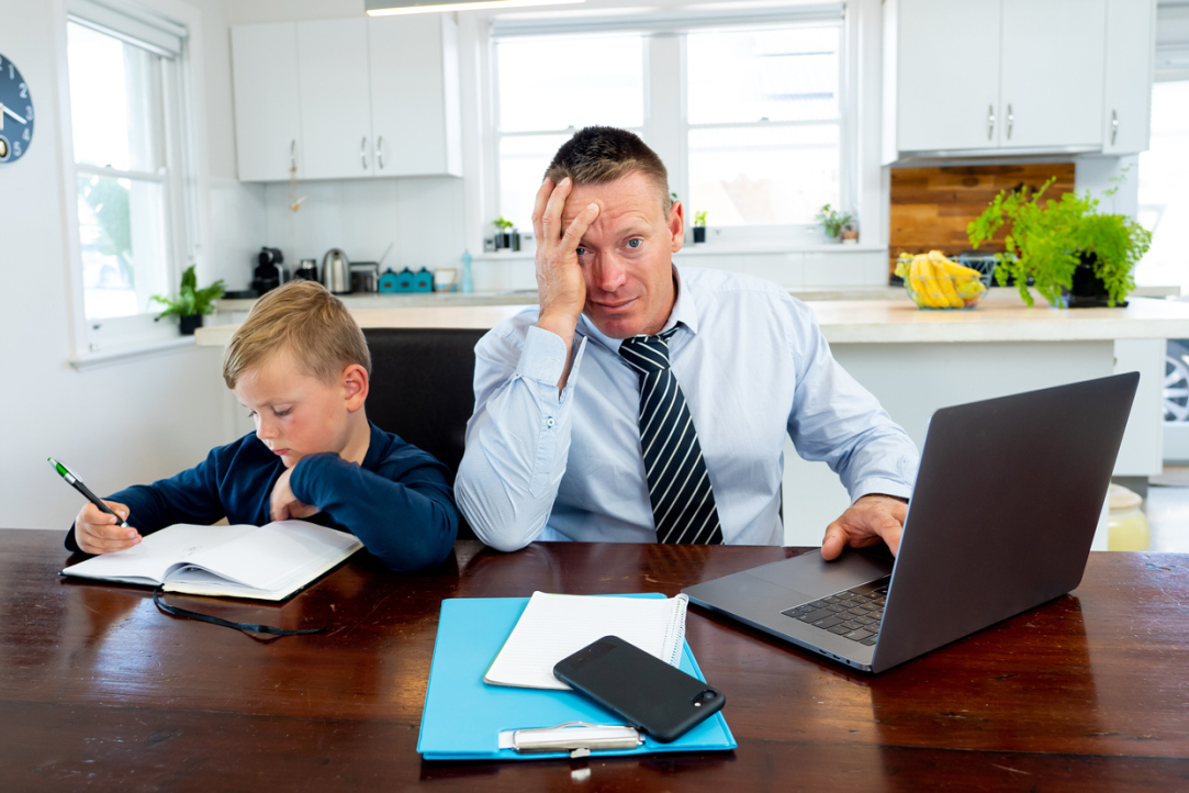 Russian Men Left Without ‘Fatherhood Wage Premium’ Illustration for news: Russian Men Left Without ‘Fatherhood Wage Premium’