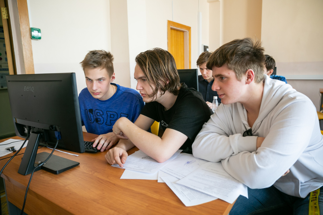Регистрация на командную олимпиаду школьников «Высшая проба» по программированию завершится 4 апреля Иллюстрация к новости: Регистрация на командную олимпиаду школьников «Высшая проба» по программированию завершится 4 апреля
