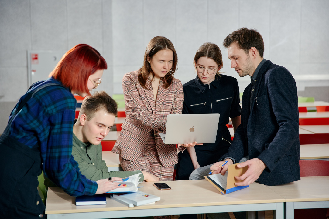 Как студенты ОП «РиСО» управляют брендами в симуляторах MixPRO и BrandPRO Иллюстрация к новости: Как студенты ОП «РиСО» управляют брендами в симуляторах MixPRO и BrandPRO