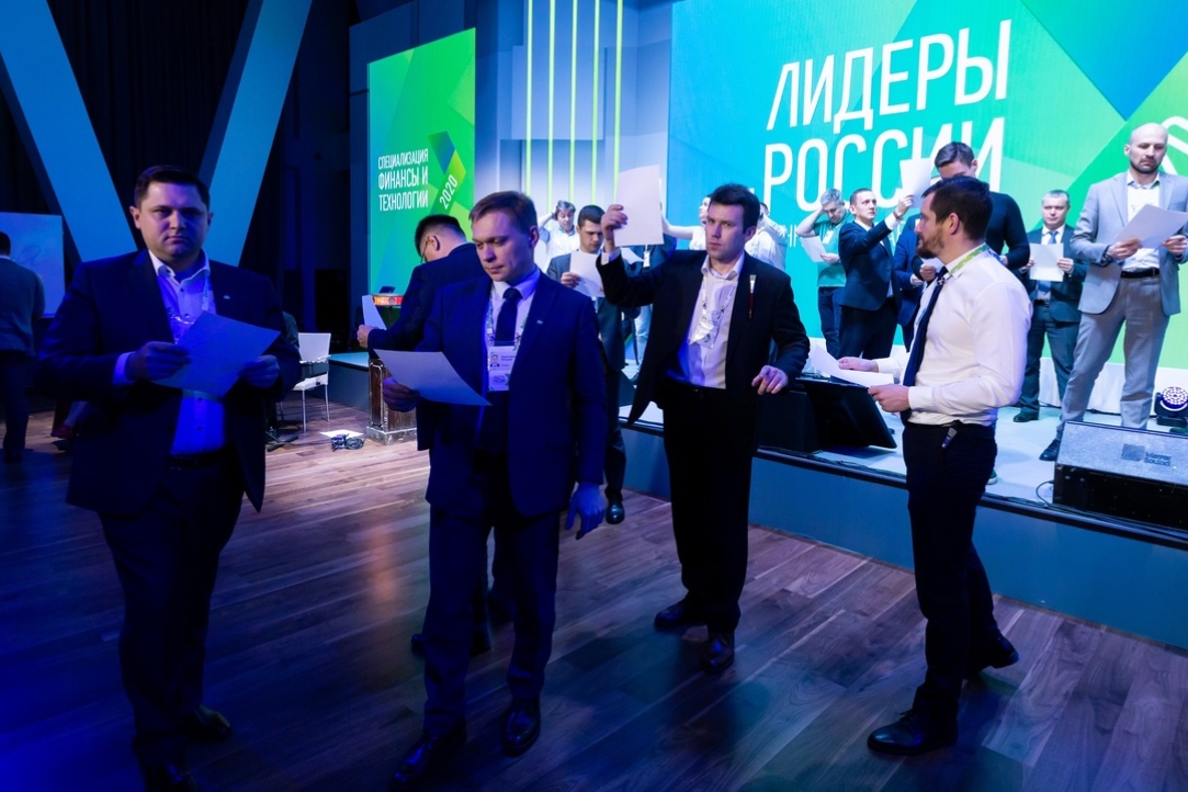 «Соревноваться с профессионалами и победить — это всегда здорово» Иллюстрация к новости: «Соревноваться с профессионалами и победить — это всегда здорово»