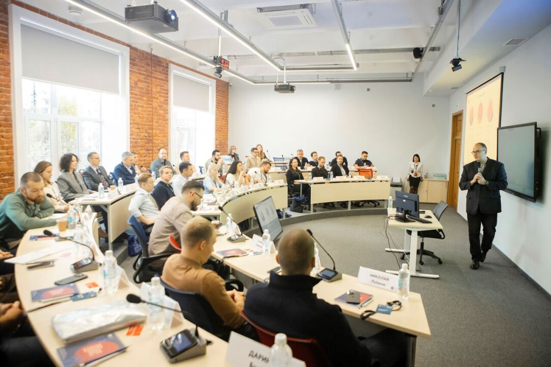 Программа MBA в ВШБ ВШЭ: «компетентные преподаватели, отличный нетворкинг, эмоциональный подъем» Иллюстрация к новости: Программа MBA в ВШБ ВШЭ: «компетентные преподаватели, отличный нетворкинг, эмоциональный подъем»