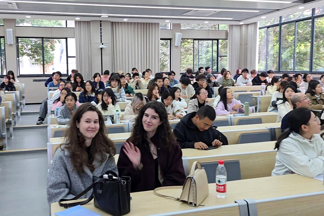 «Никаких серьезных барьеров — все решается практикой и терпением» Иллюстрация к новости: «Никаких серьезных барьеров — все решается практикой и терпением»